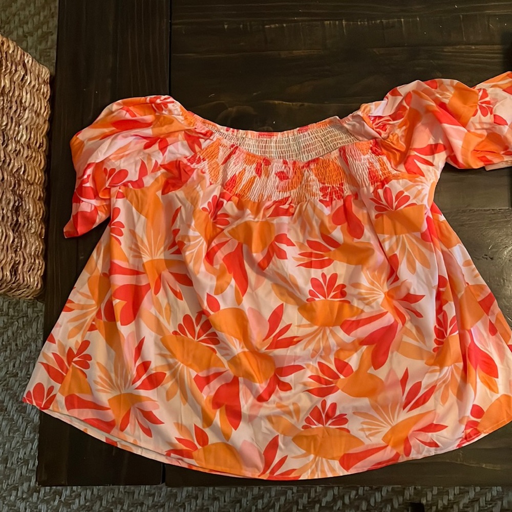 Shein never worn tunic top XL